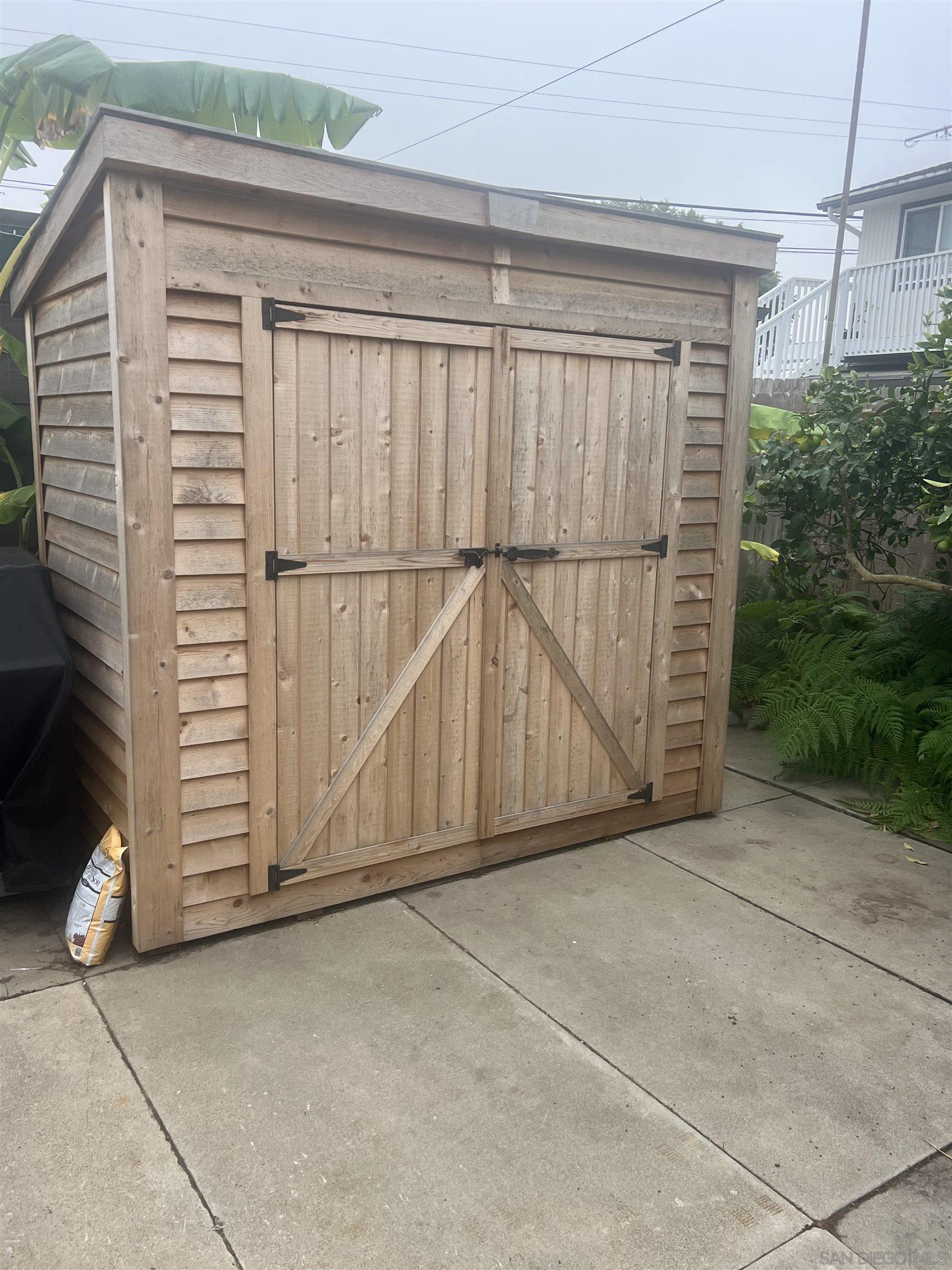 Detail Gallery Image 5 of 34 For 1065  Moana Dr, San Diego,  CA 92107 - 3 Beds | 2 Baths