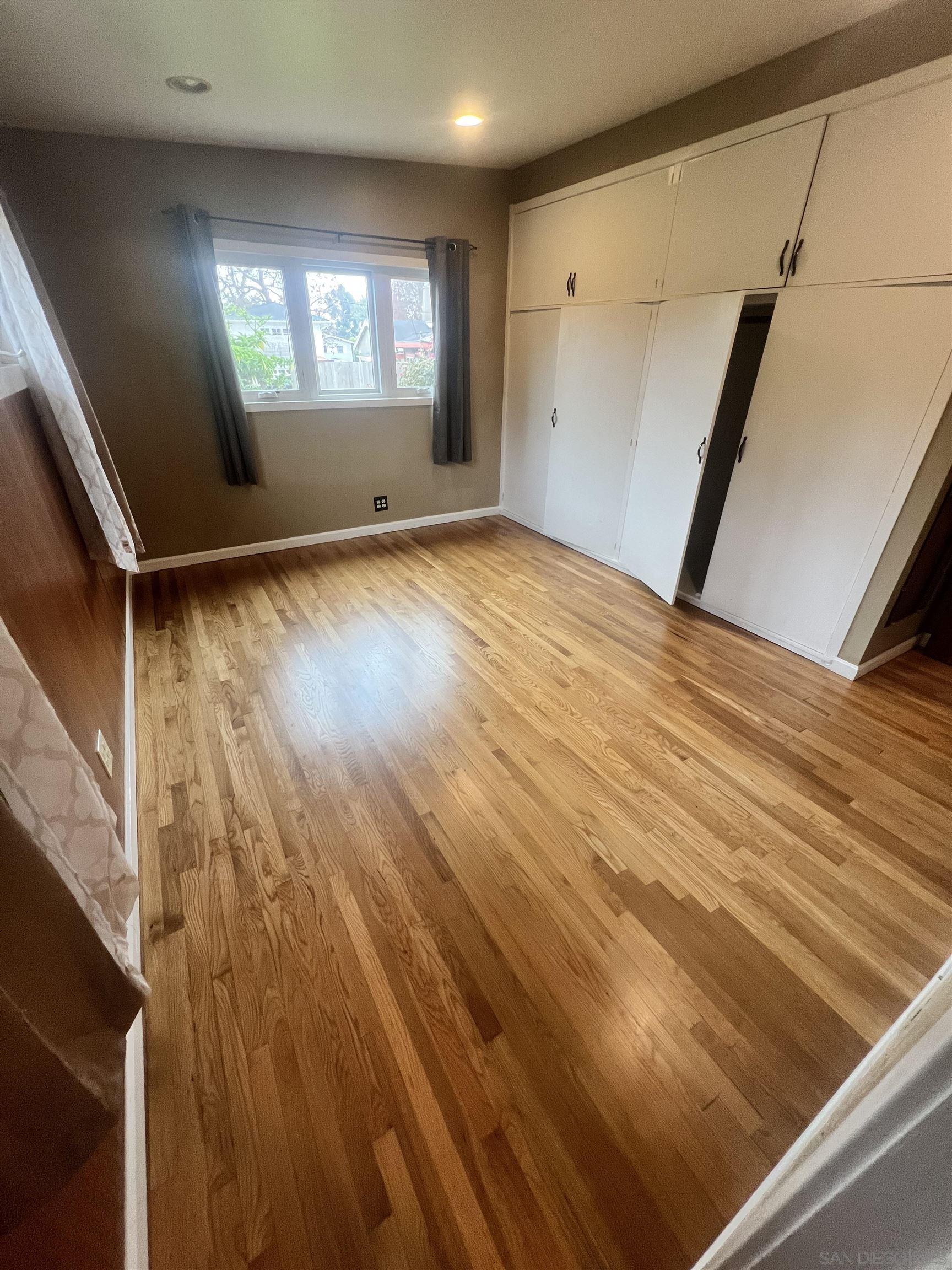 Detail Gallery Image 9 of 34 For 1065  Moana Dr, San Diego,  CA 92107 - 3 Beds | 2 Baths