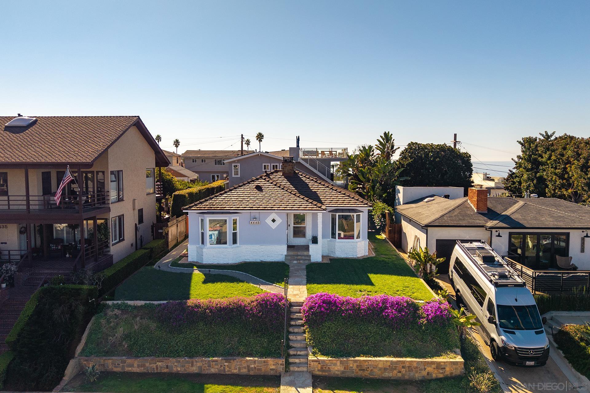 Detail Gallery Image 10 of 70 For 4445  Coronado Ave, San Diego,  CA 92107 - – Beds | – Baths