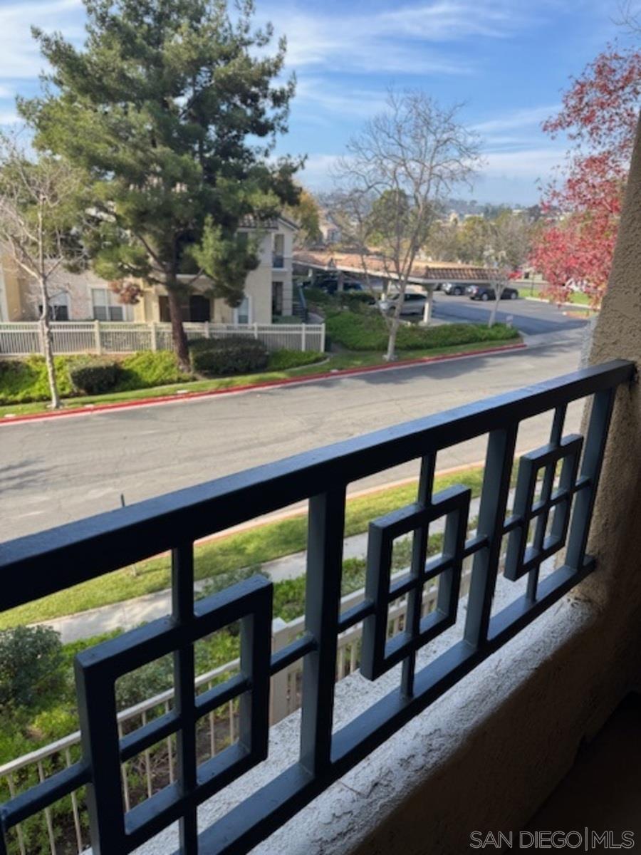 Detail Gallery Image 11 of 12 For 12525  Ruette Alliante  182, San Diego,  CA 92130 - 1 Beds | 1 Baths