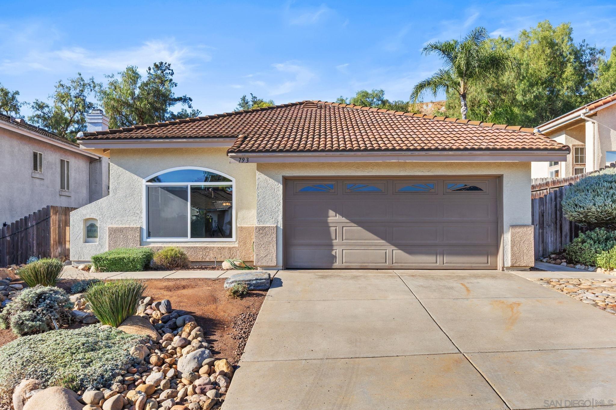 Front Image Thumbnail for SD250045947