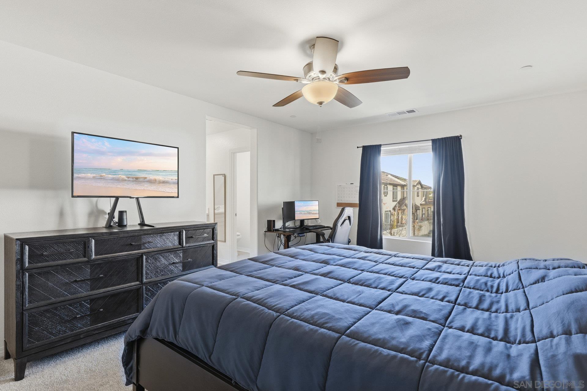 Detail Gallery Image 16 of 22 For 24120  Dolcetto Ave  #804,  Murrieta,  CA 92562 - 3 Beds | 2/1 Baths