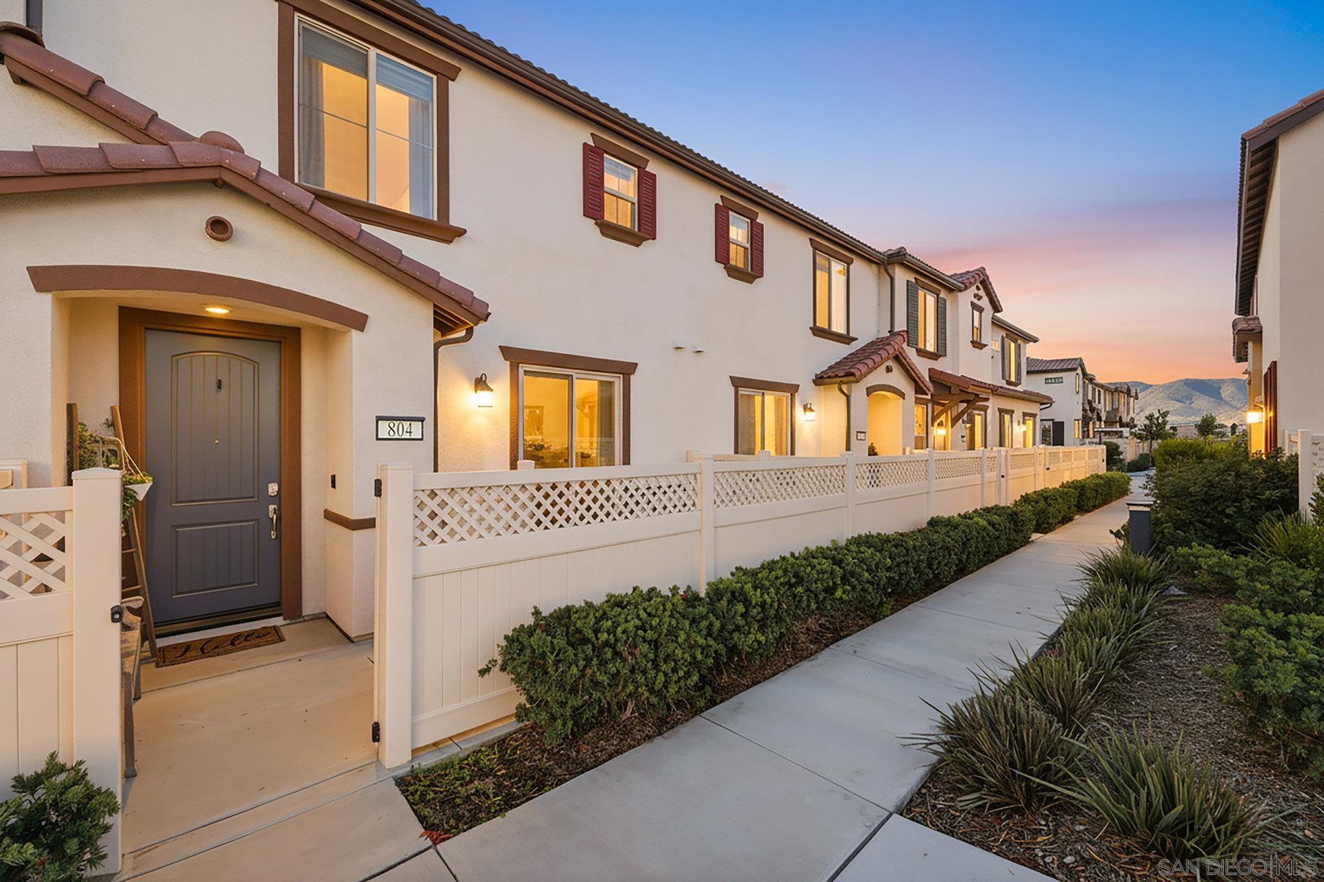Detail Gallery Image 5 of 22 For 24120  Dolcetto Ave  #804,  Murrieta,  CA 92562 - 3 Beds | 2/1 Baths