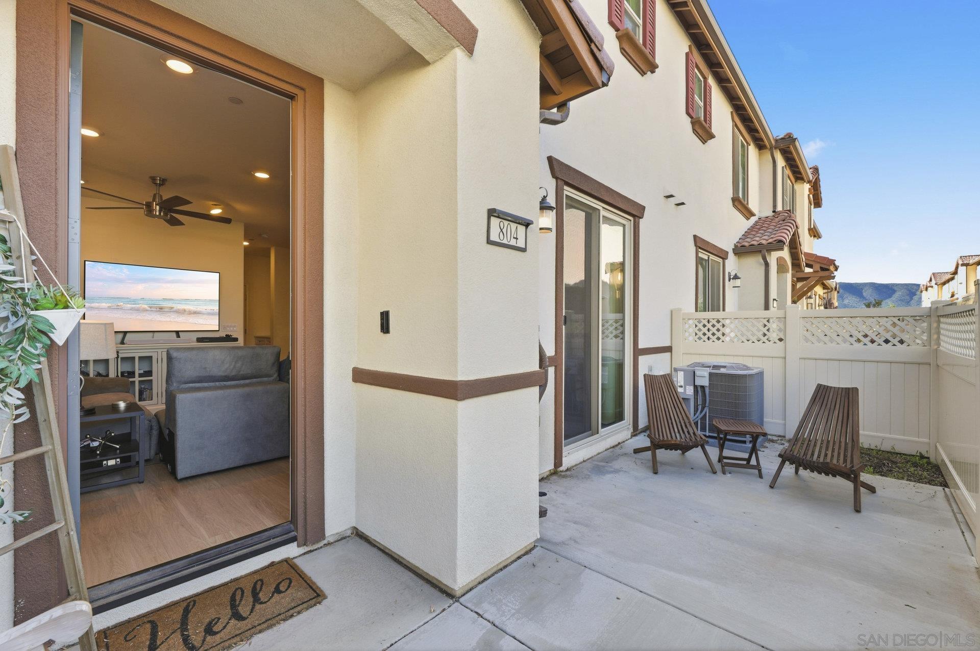 Detail Gallery Image 6 of 22 For 24120  Dolcetto Ave  #804,  Murrieta,  CA 92562 - 3 Beds | 2/1 Baths