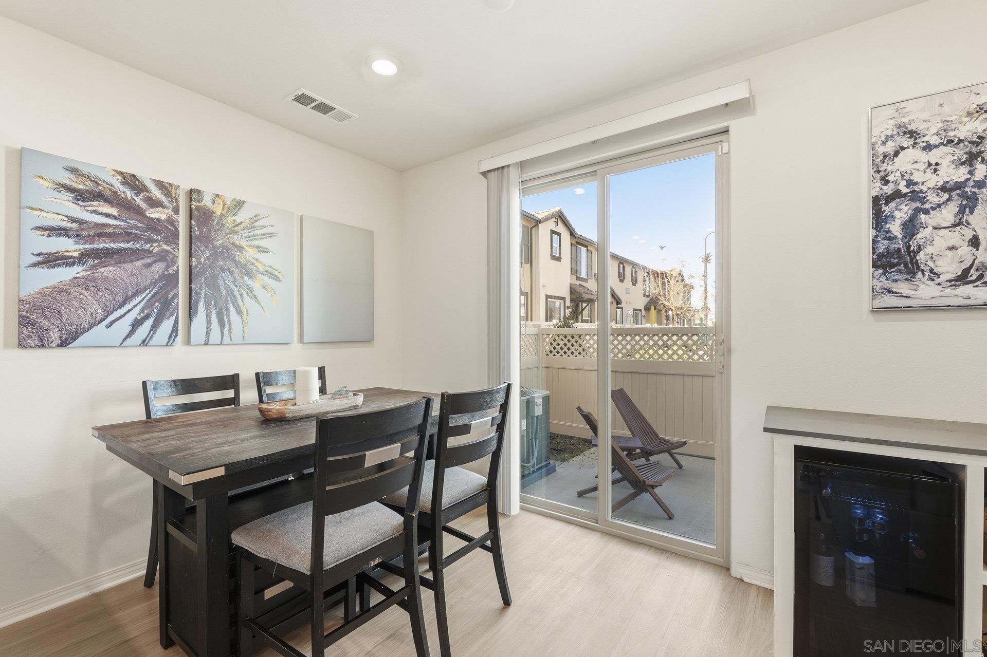 Detail Gallery Image 9 of 22 For 24120  Dolcetto Ave  #804,  Murrieta,  CA 92562 - 3 Beds | 2/1 Baths
