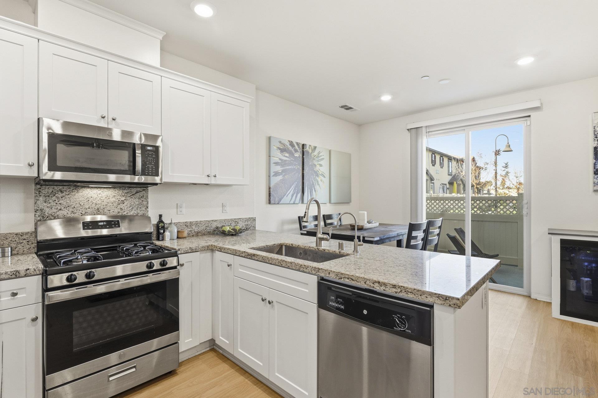 Detail Gallery Image 10 of 22 For 24120  Dolcetto Ave  #804,  Murrieta,  CA 92562 - 3 Beds | 2/1 Baths