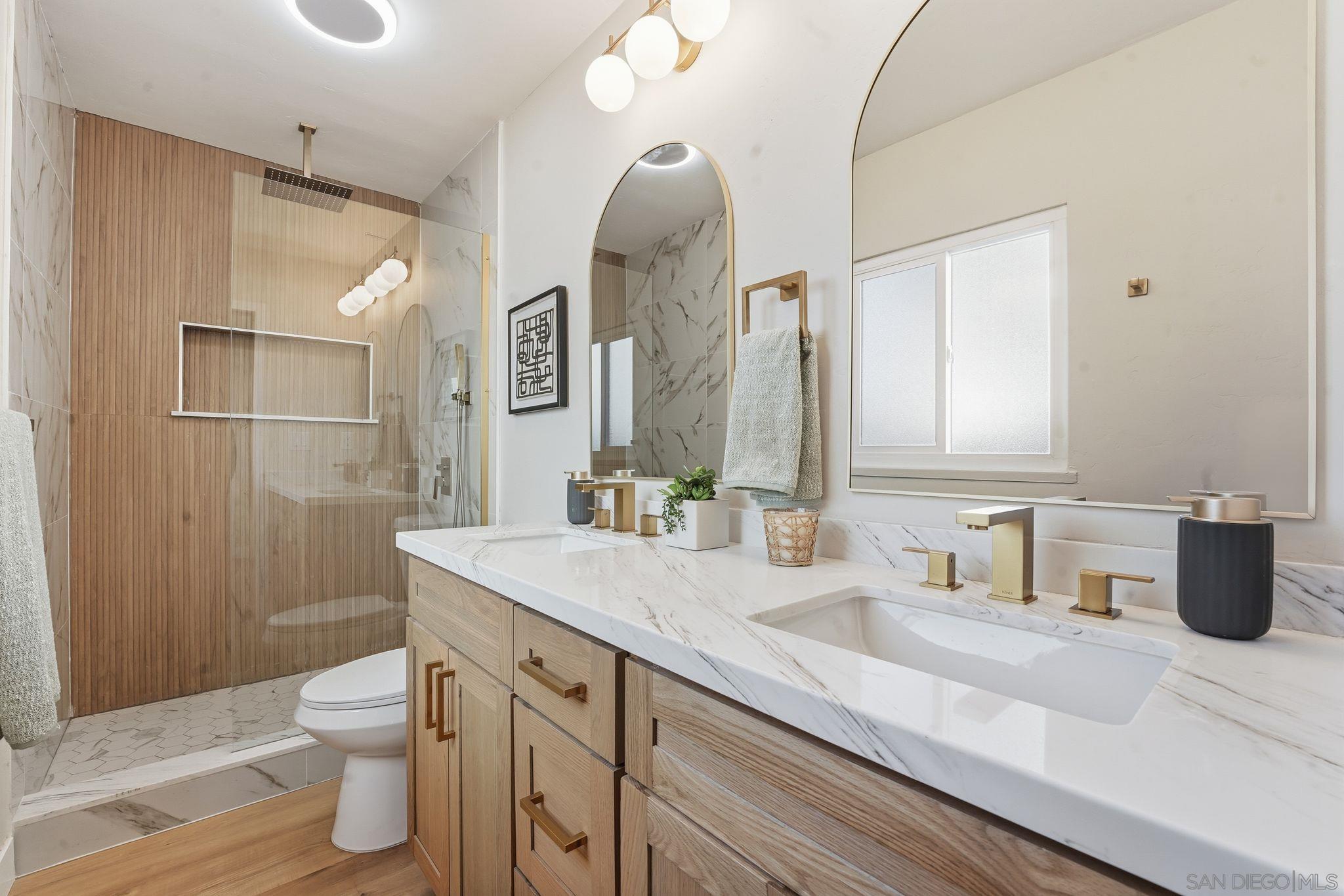 Detail Gallery Image 16 of 52 For 4662  Bancroft St, San Diego,  CA 92116 - 5 Beds | 4 Baths