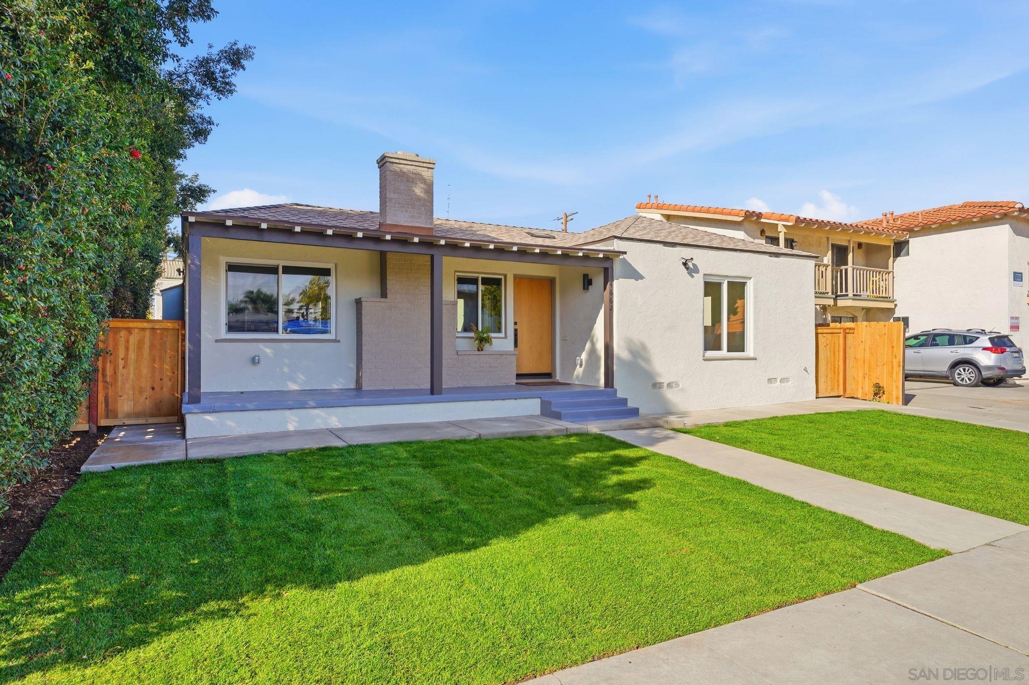 Detail Gallery Image 3 of 52 For 4662  Bancroft St, San Diego,  CA 92116 - 5 Beds | 4 Baths