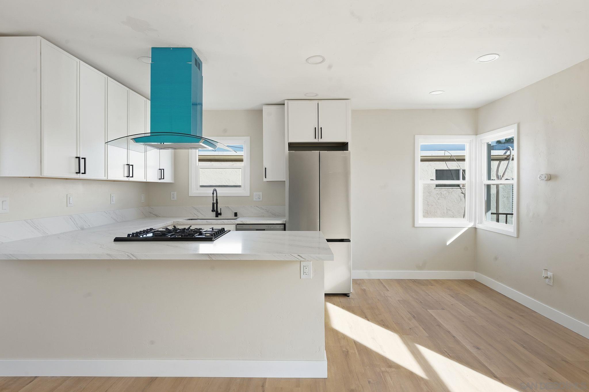 Detail Gallery Image 24 of 52 For 4662  Bancroft St, San Diego,  CA 92116 - 5 Beds | 4 Baths