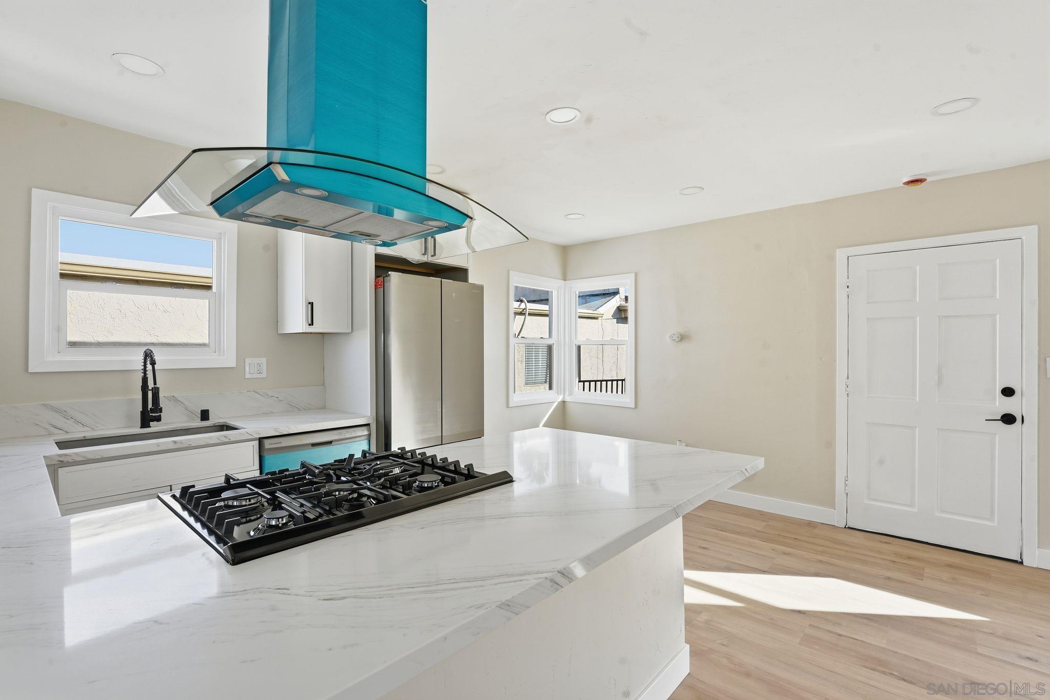 Detail Gallery Image 25 of 52 For 4662  Bancroft St, San Diego,  CA 92116 - 5 Beds | 4 Baths