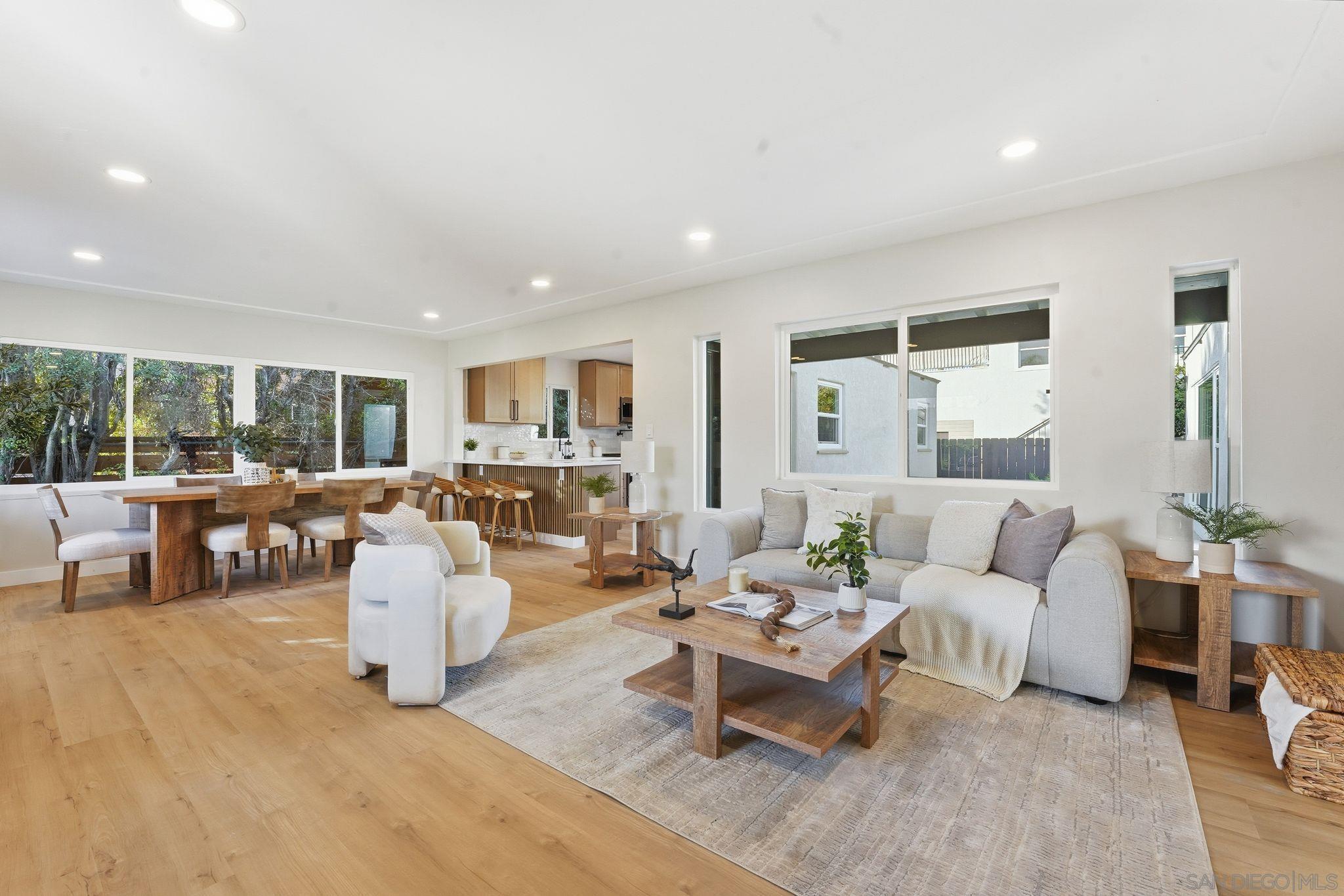 Detail Gallery Image 4 of 52 For 4662  Bancroft St, San Diego,  CA 92116 - 5 Beds | 4 Baths