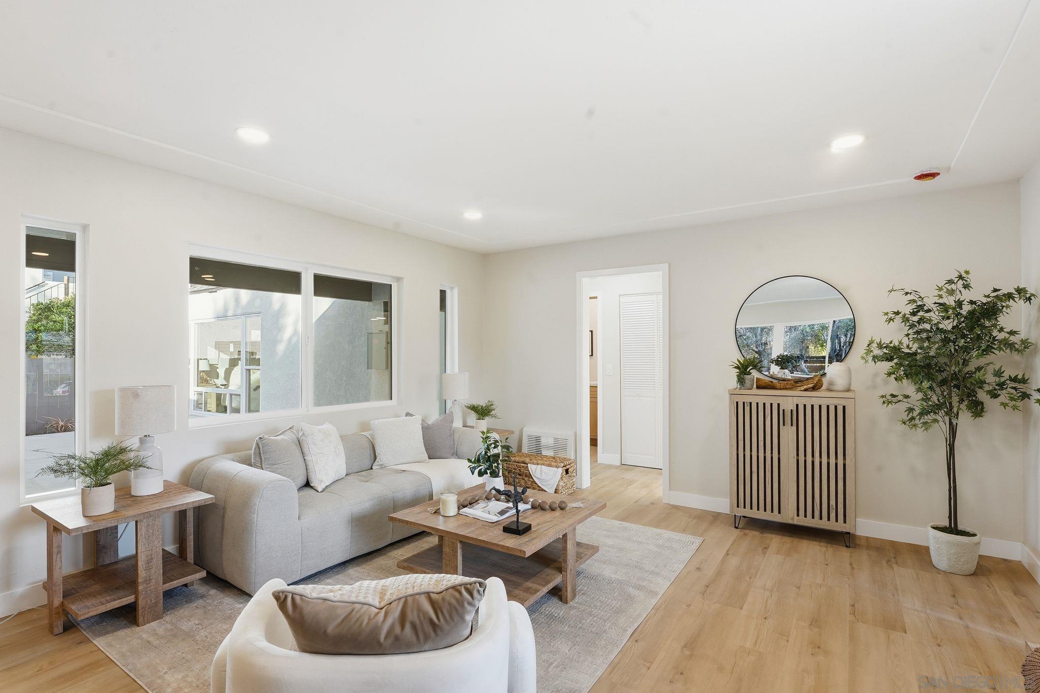 Detail Gallery Image 5 of 52 For 4662  Bancroft St, San Diego,  CA 92116 - 5 Beds | 4 Baths