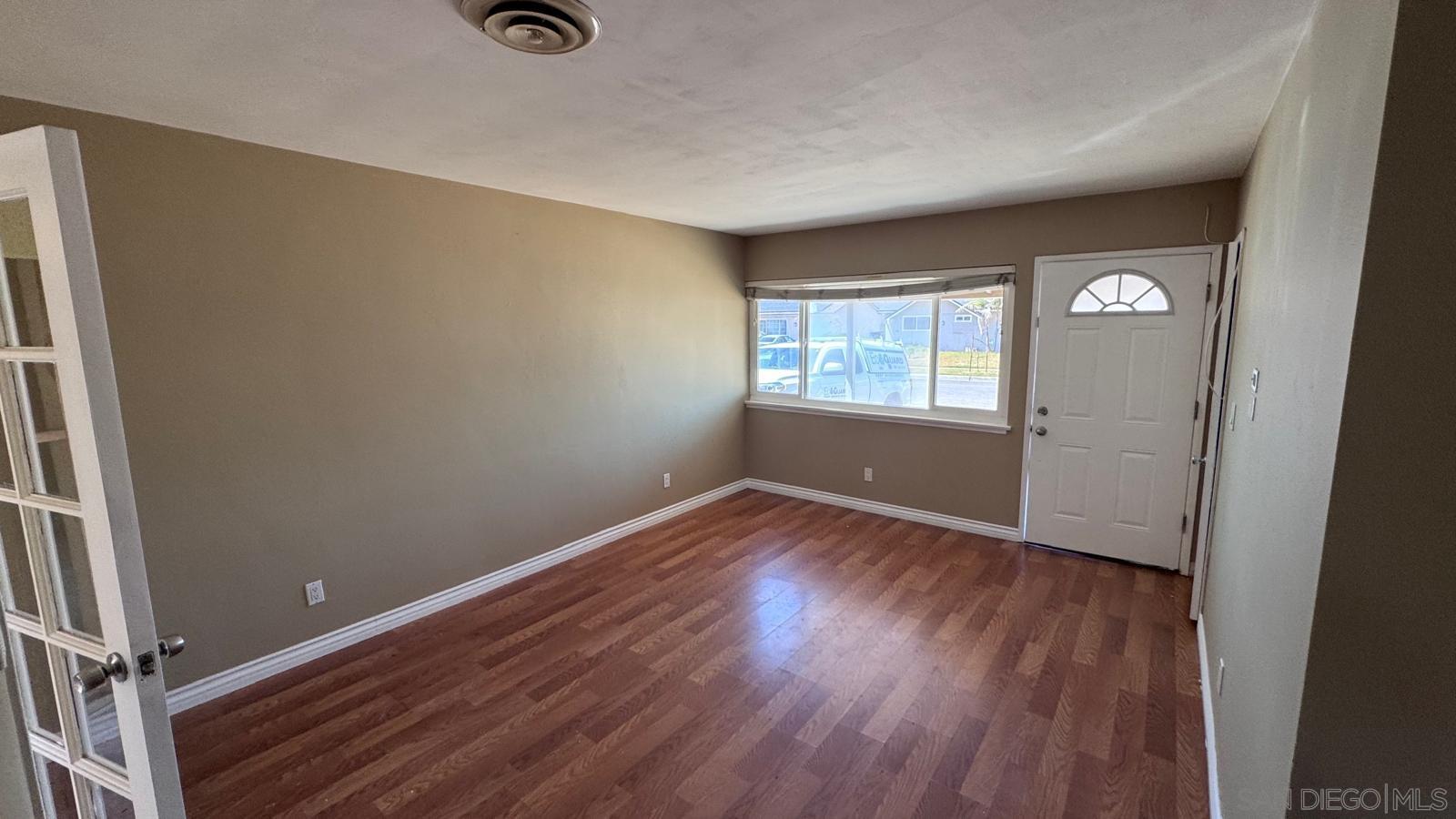 Detail Gallery Image 8 of 22 For 634  Aster St, Escondido,  CA 92027 - 3 Beds | 1 Baths