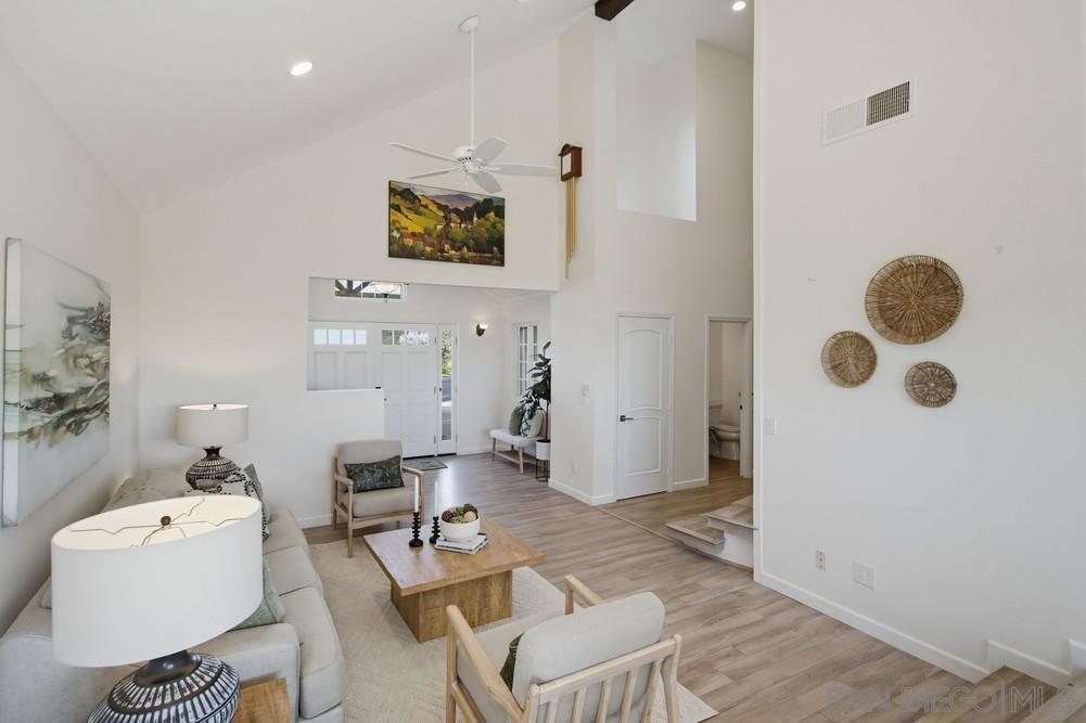 Detail Gallery Image 12 of 75 For 12835  via Caballo Rojo, San Diego,  CA 92129 - 4 Beds | 2/1 Baths