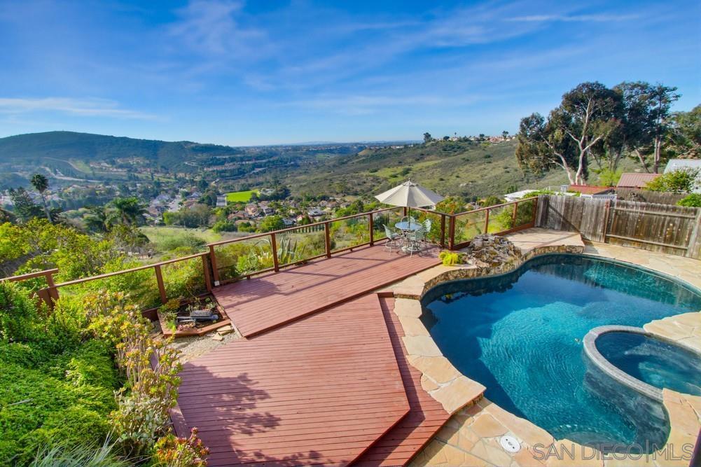 Detail Gallery Image 37 of 75 For 12835  via Caballo Rojo, San Diego,  CA 92129 - 4 Beds | 2/1 Baths