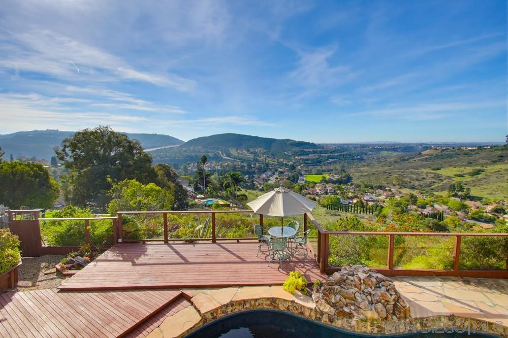 Detail Gallery Image 38 of 75 For 12835  via Caballo Rojo, San Diego,  CA 92129 - 4 Beds | 2/1 Baths