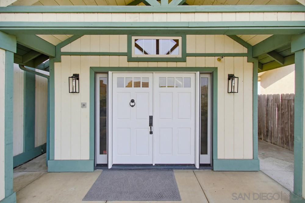 Detail Gallery Image 5 of 75 For 12835  via Caballo Rojo, San Diego,  CA 92129 - 4 Beds | 2/1 Baths