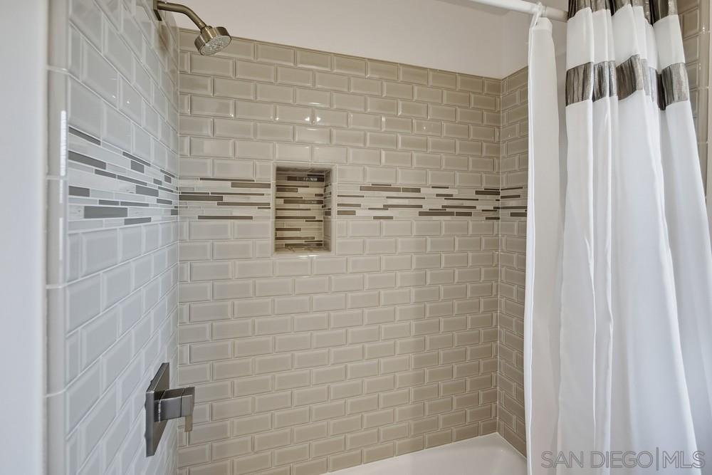 Detail Gallery Image 51 of 75 For 12835  via Caballo Rojo, San Diego,  CA 92129 - 4 Beds | 2/1 Baths