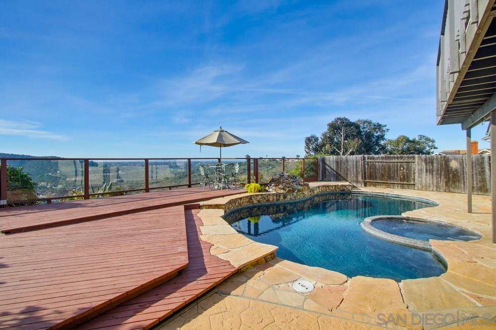 Detail Gallery Image 58 of 75 For 12835  via Caballo Rojo, San Diego,  CA 92129 - 4 Beds | 2/1 Baths