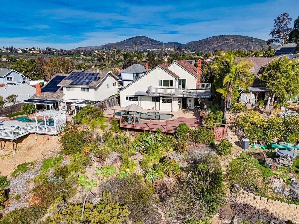 Detail Gallery Image 69 of 75 For 12835  via Caballo Rojo, San Diego,  CA 92129 - 4 Beds | 2/1 Baths