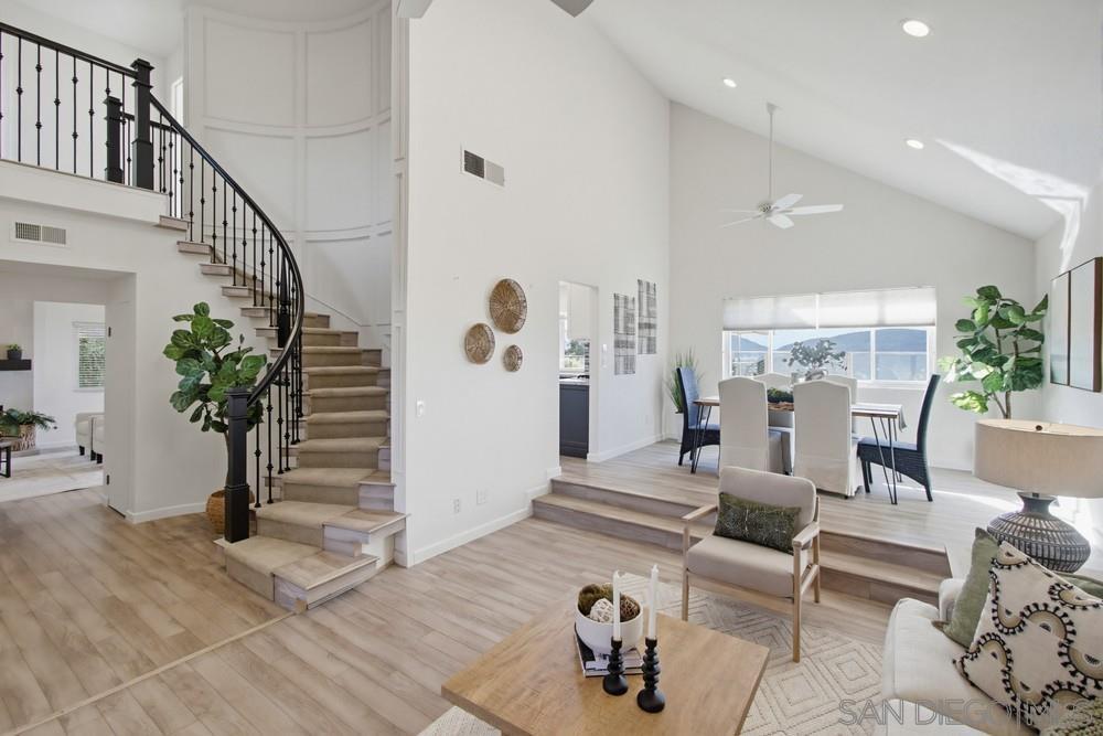 Detail Gallery Image 10 of 75 For 12835  via Caballo Rojo, San Diego,  CA 92129 - 4 Beds | 2/1 Baths