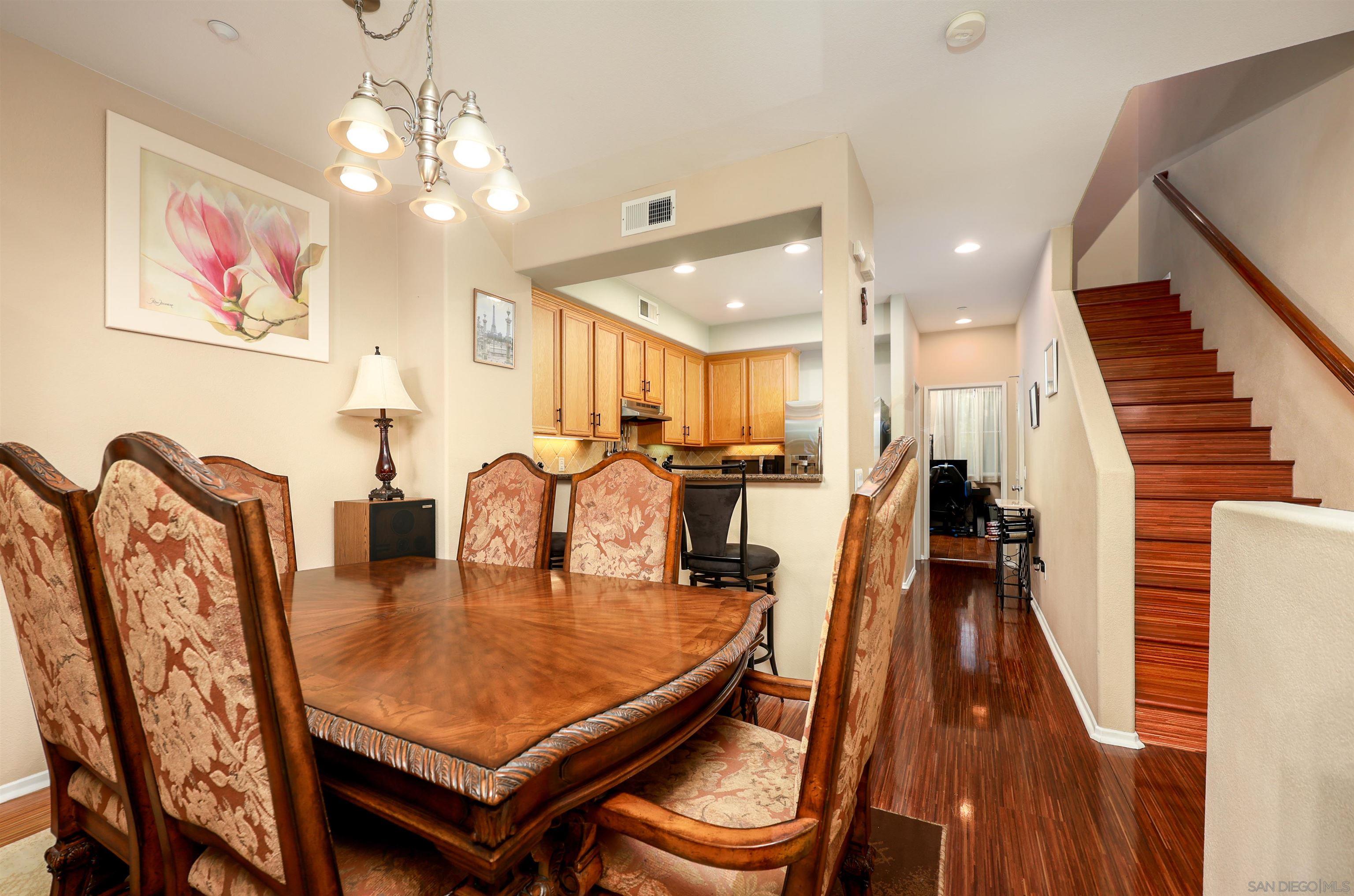 Detail Gallery Image 11 of 54 For 1338  Caminito Fabrizio  #73,  Chula Vista,  CA 91915 - 3 Beds | 3 Baths