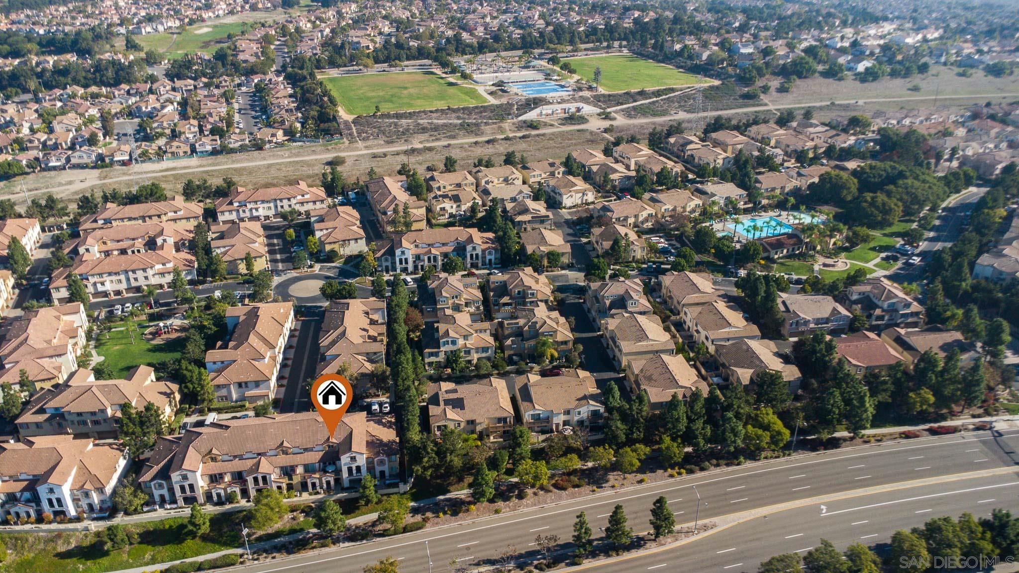 Detail Gallery Image 4 of 54 For 1338  Caminito Fabrizio  #73,  Chula Vista,  CA 91915 - 3 Beds | 3 Baths