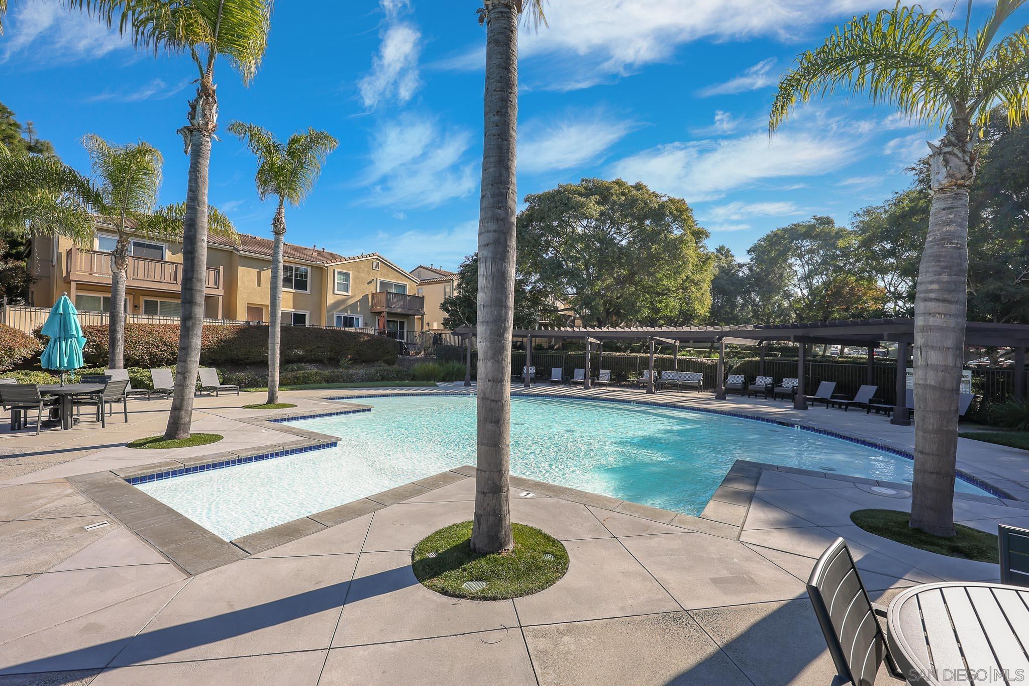 Detail Gallery Image 34 of 54 For 1338  Caminito Fabrizio  #73,  Chula Vista,  CA 91915 - 3 Beds | 3 Baths