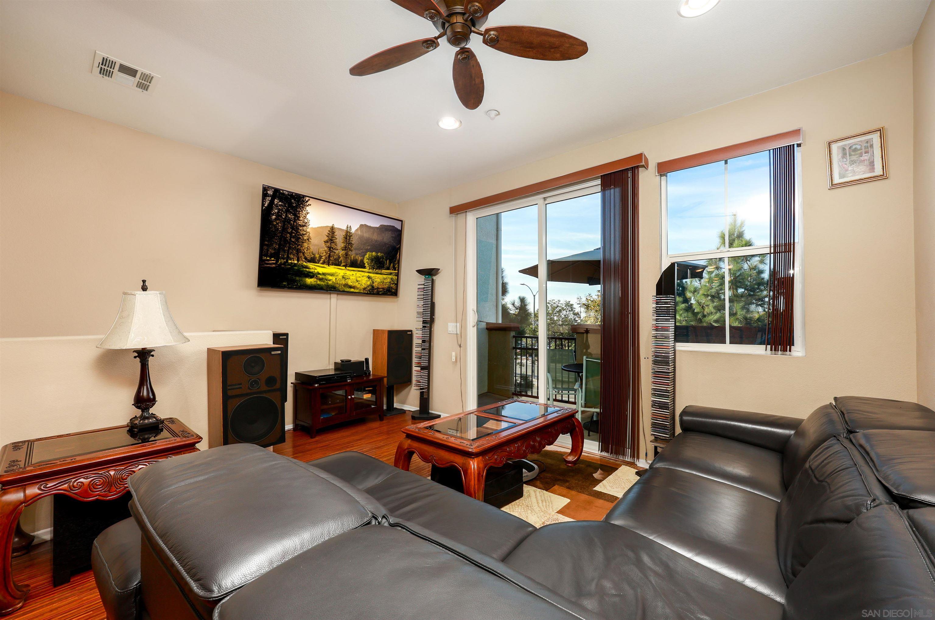 Detail Gallery Image 7 of 54 For 1338  Caminito Fabrizio  #73,  Chula Vista,  CA 91915 - 3 Beds | 3 Baths