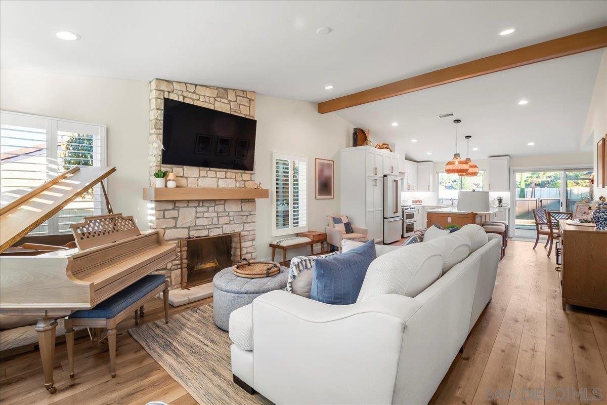 Detail Gallery Image 2 of 34 For 14276  Jennings Vista Way, Lakeside,  CA 92040 - 4 Beds | 2 Baths