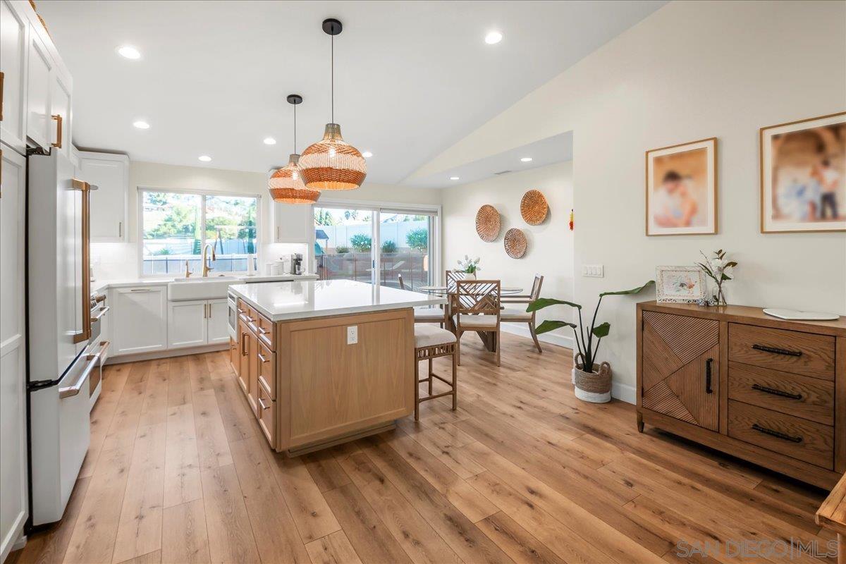 Detail Gallery Image 5 of 34 For 14276  Jennings Vista Way, Lakeside,  CA 92040 - 4 Beds | 2 Baths