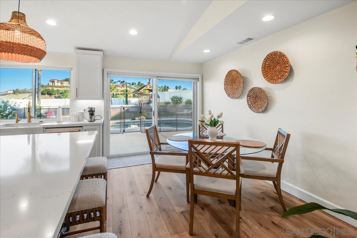 Detail Gallery Image 9 of 34 For 14276  Jennings Vista Way, Lakeside,  CA 92040 - 4 Beds | 2 Baths