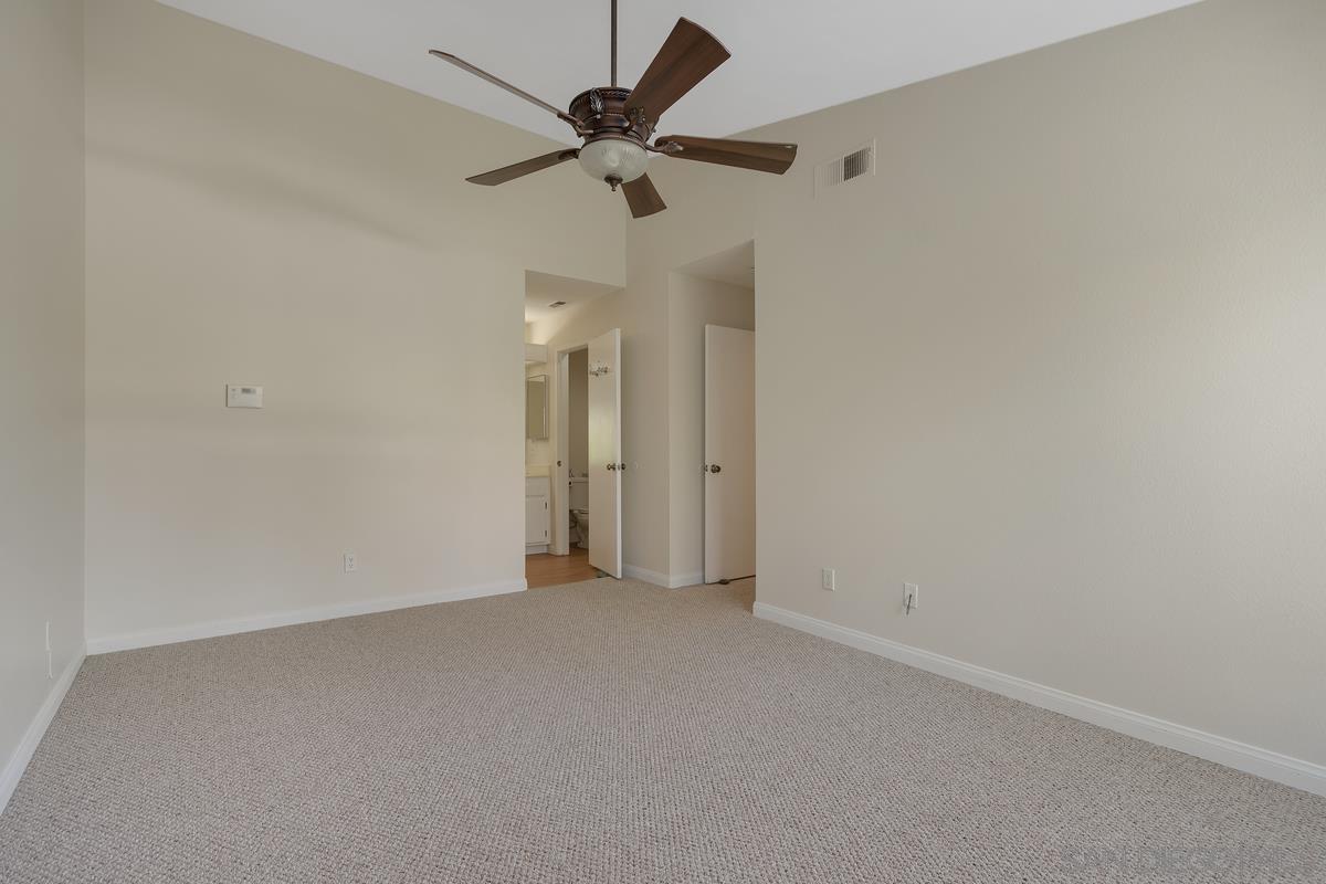 Detail Gallery Image 11 of 30 For 9444  Twin Trails Dr.  202, San Diego,  CA 92129 - 3 Beds | 2 Baths