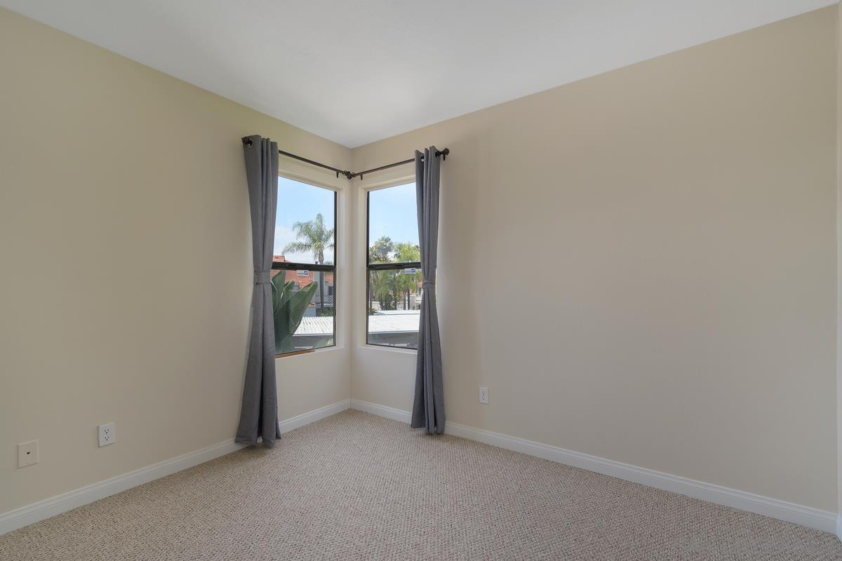 Detail Gallery Image 14 of 30 For 9444  Twin Trails Dr.  202, San Diego,  CA 92129 - 3 Beds | 2 Baths
