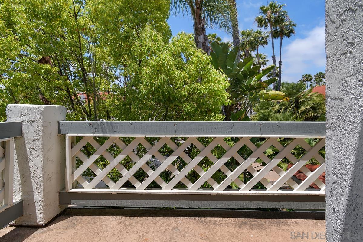 Detail Gallery Image 17 of 30 For 9444  Twin Trails Dr.  202, San Diego,  CA 92129 - 3 Beds | 2 Baths