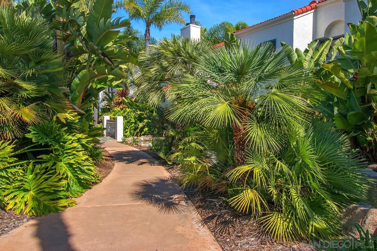 Detail Gallery Image 22 of 30 For 9444  Twin Trails Dr.  202, San Diego,  CA 92129 - 3 Beds | 2 Baths