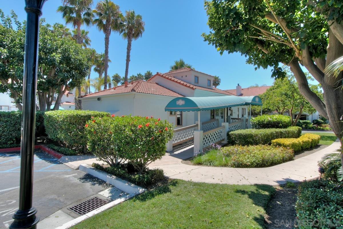 Detail Gallery Image 24 of 30 For 9444  Twin Trails Dr.  202, San Diego,  CA 92129 - 3 Beds | 2 Baths