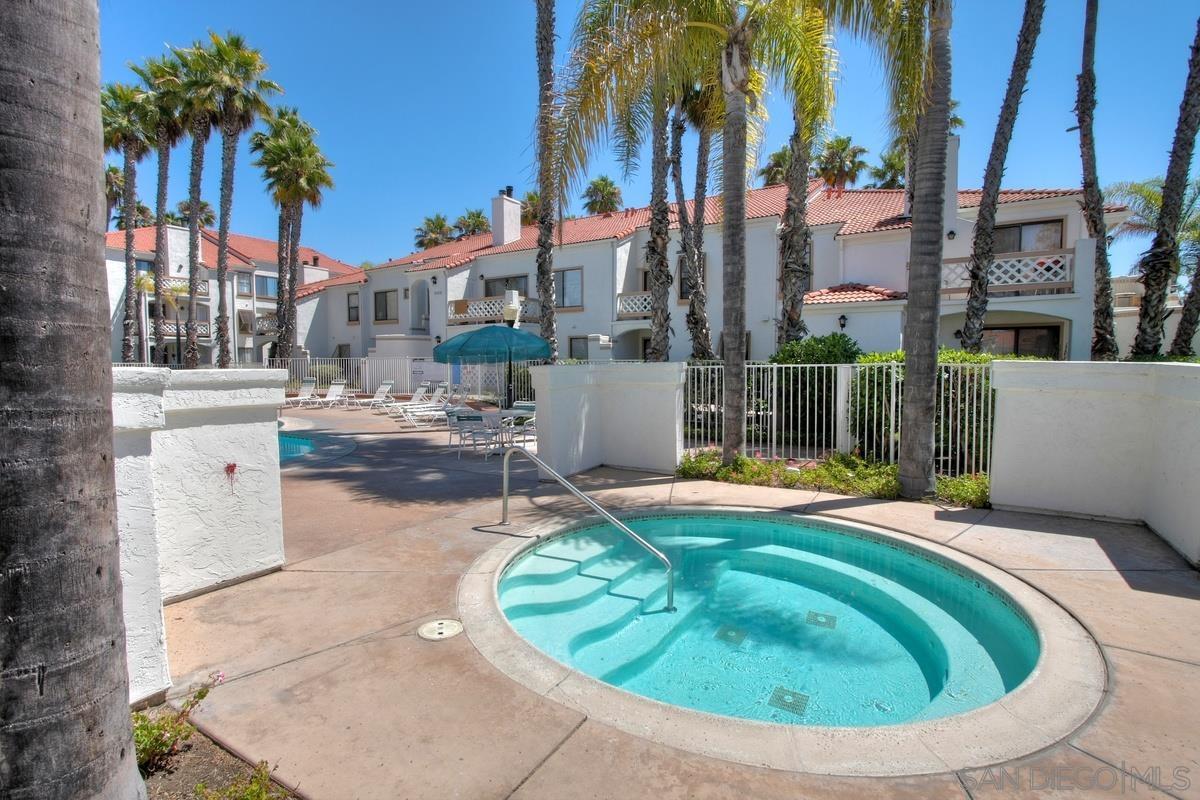 Detail Gallery Image 26 of 30 For 9444  Twin Trails Dr.  202, San Diego,  CA 92129 - 3 Beds | 2 Baths