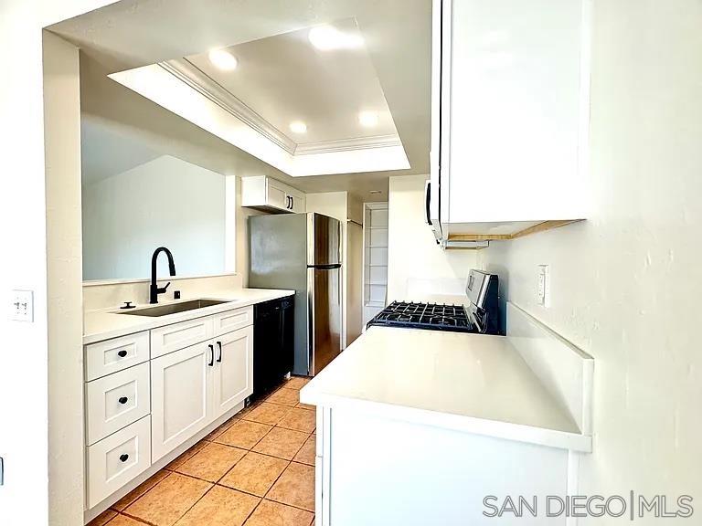 Detail Gallery Image 4 of 30 For 9444  Twin Trails Dr.  202, San Diego,  CA 92129 - 3 Beds | 2 Baths