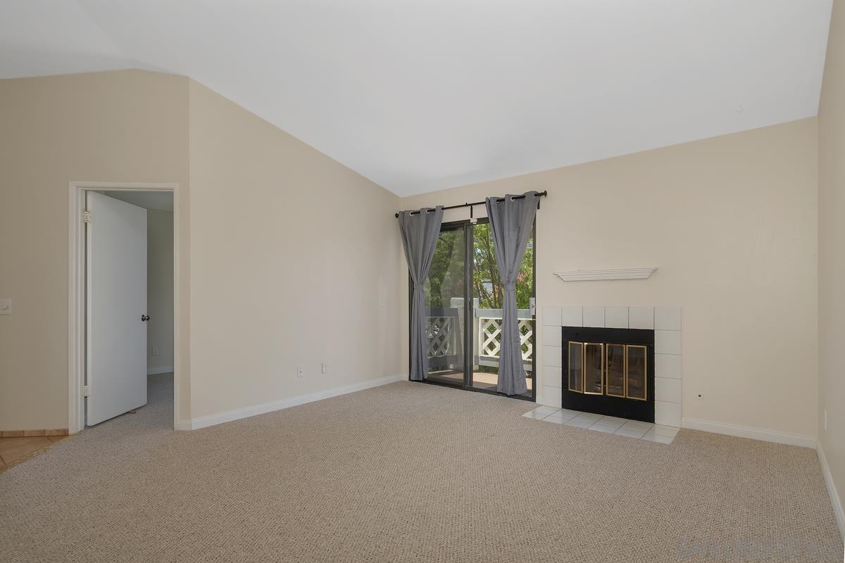 Detail Gallery Image 8 of 30 For 9444  Twin Trails Dr.  202, San Diego,  CA 92129 - 3 Beds | 2 Baths