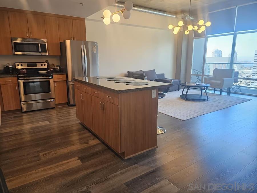 Detail Gallery Image 12 of 39 For 1080  Park Blvd  #1910,  San Diego,  CA 92101 - 1 Beds | 1 Baths