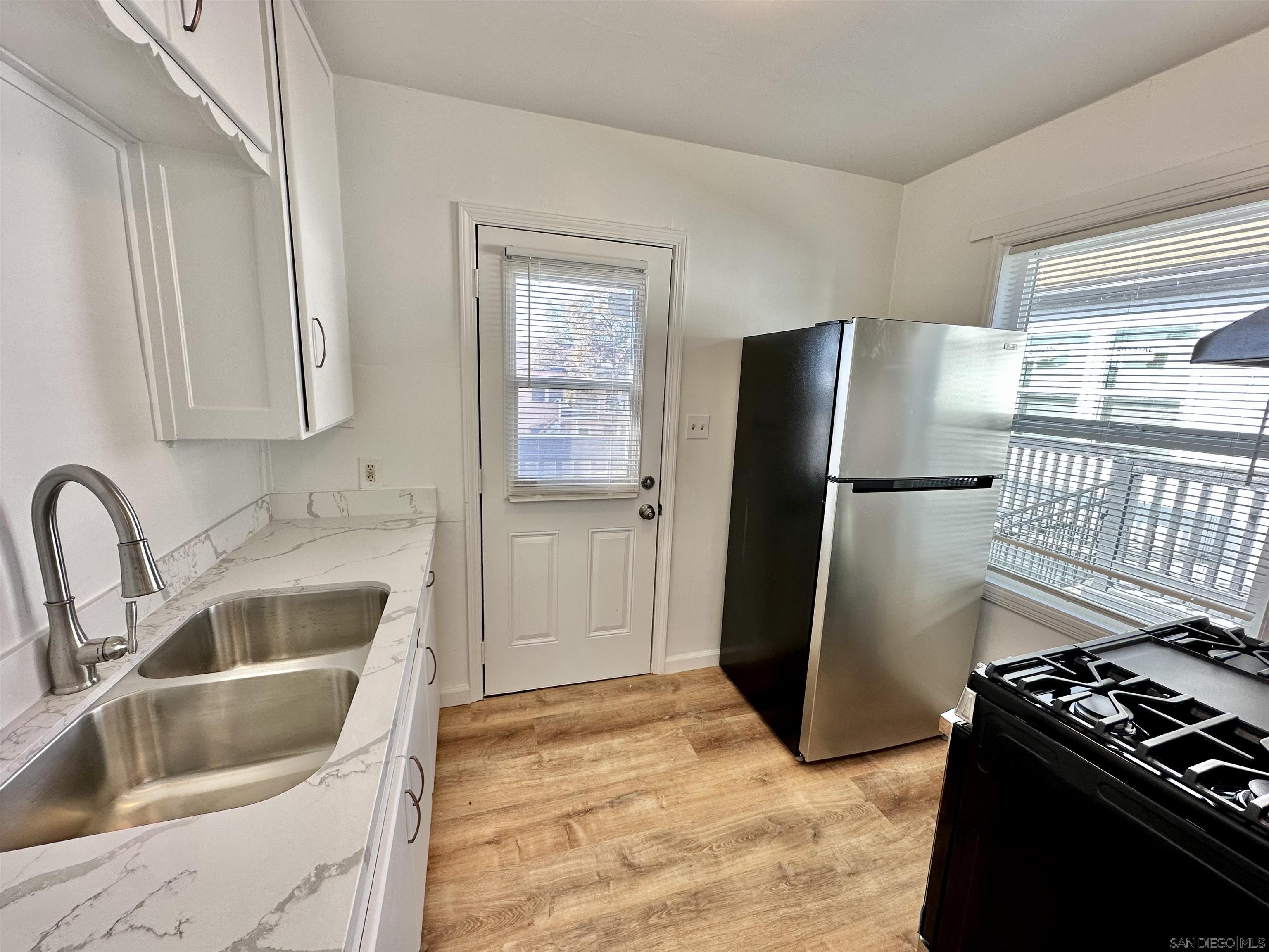 Detail Gallery Image 7 of 17 For 416  D Ave, National City,  CA 91950 - 2 Beds | 1 Baths