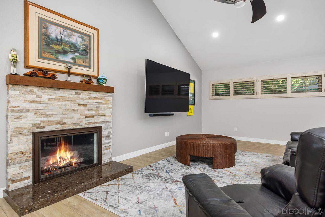 Detail Gallery Image 11 of 34 For 17488  Plaza Otonal, San Diego,  CA 92128 - 2 Beds | 2 Baths