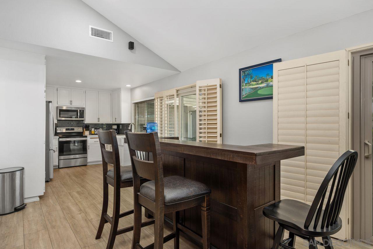 Detail Gallery Image 12 of 34 For 17488  Plaza Otonal, San Diego,  CA 92128 - 2 Beds | 2 Baths