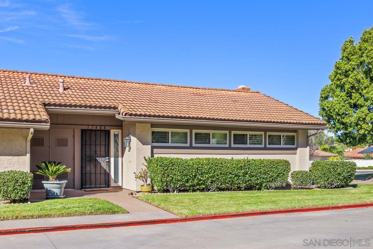 Detail Gallery Image 4 of 34 For 17488  Plaza Otonal, San Diego,  CA 92128 - 2 Beds | 2 Baths