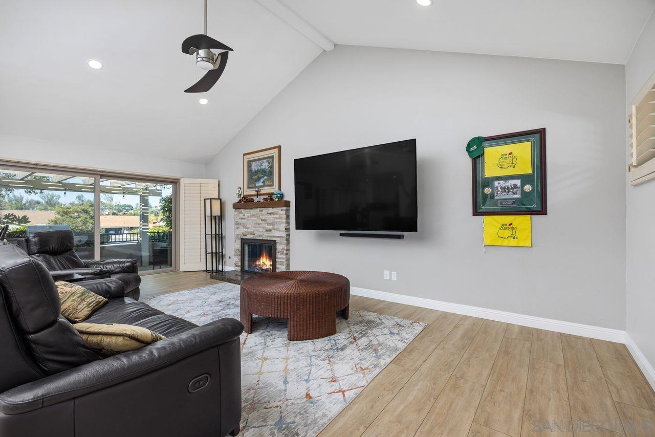 Detail Gallery Image 8 of 34 For 17488  Plaza Otonal, San Diego,  CA 92128 - 2 Beds | 2 Baths