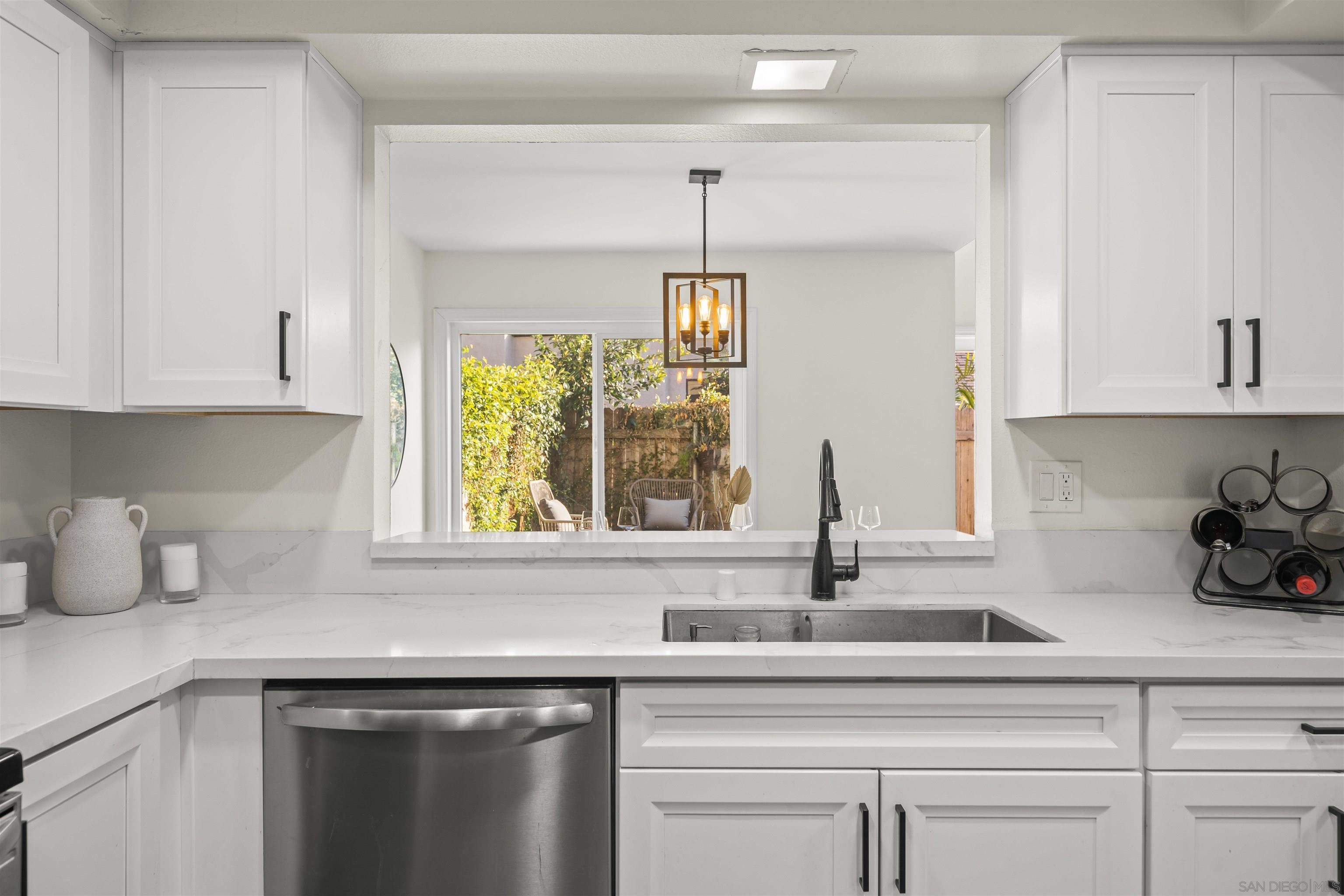 Detail Gallery Image 14 of 33 For 4849  Camino Roberto, Bonita,  CA 91902 - 2 Beds | 1/1 Baths