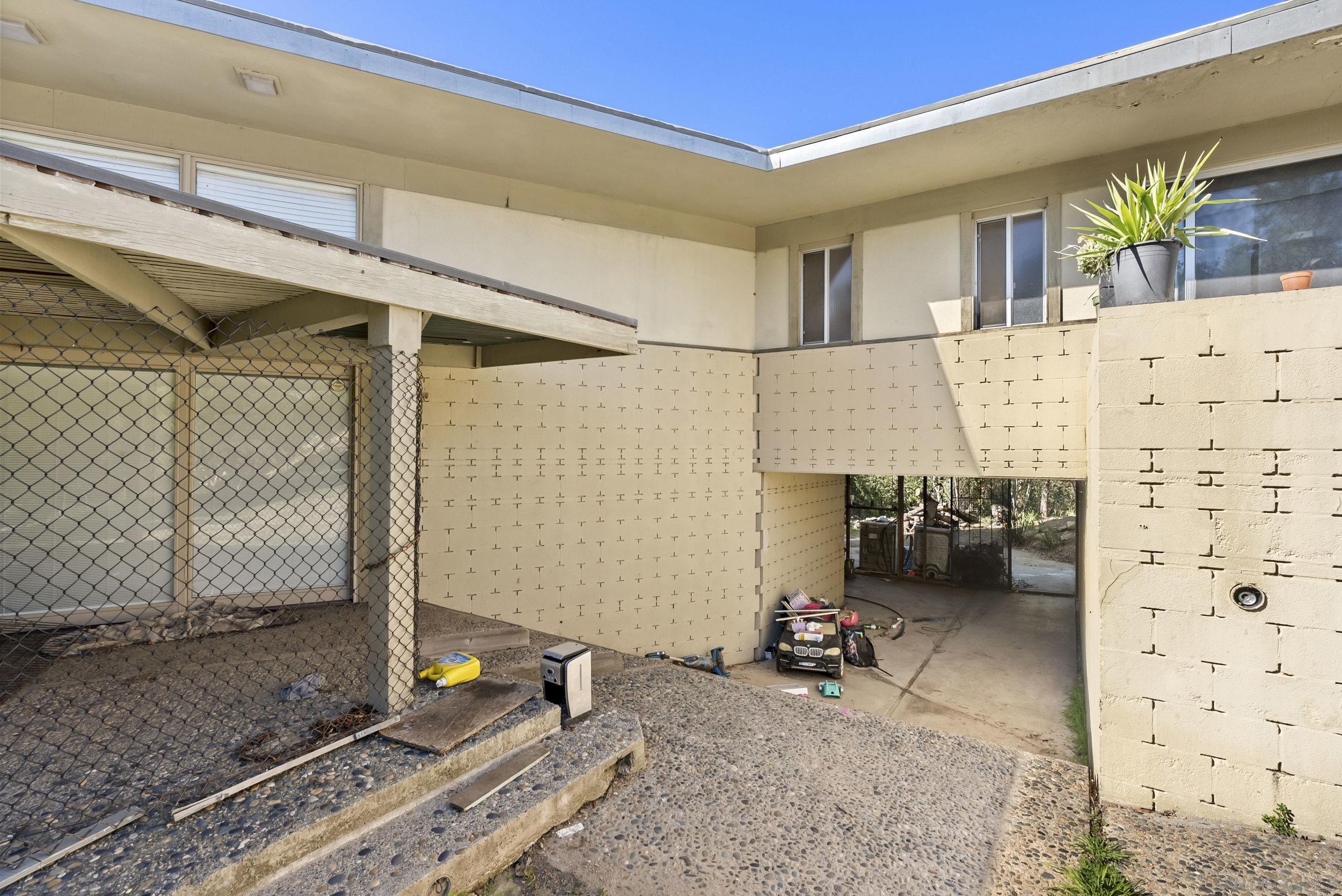 Detail Gallery Image 12 of 29 For 26448 N Lake Wohlford Rd, Valley Center,  CA 92082 - 3 Beds | 3/1 Baths