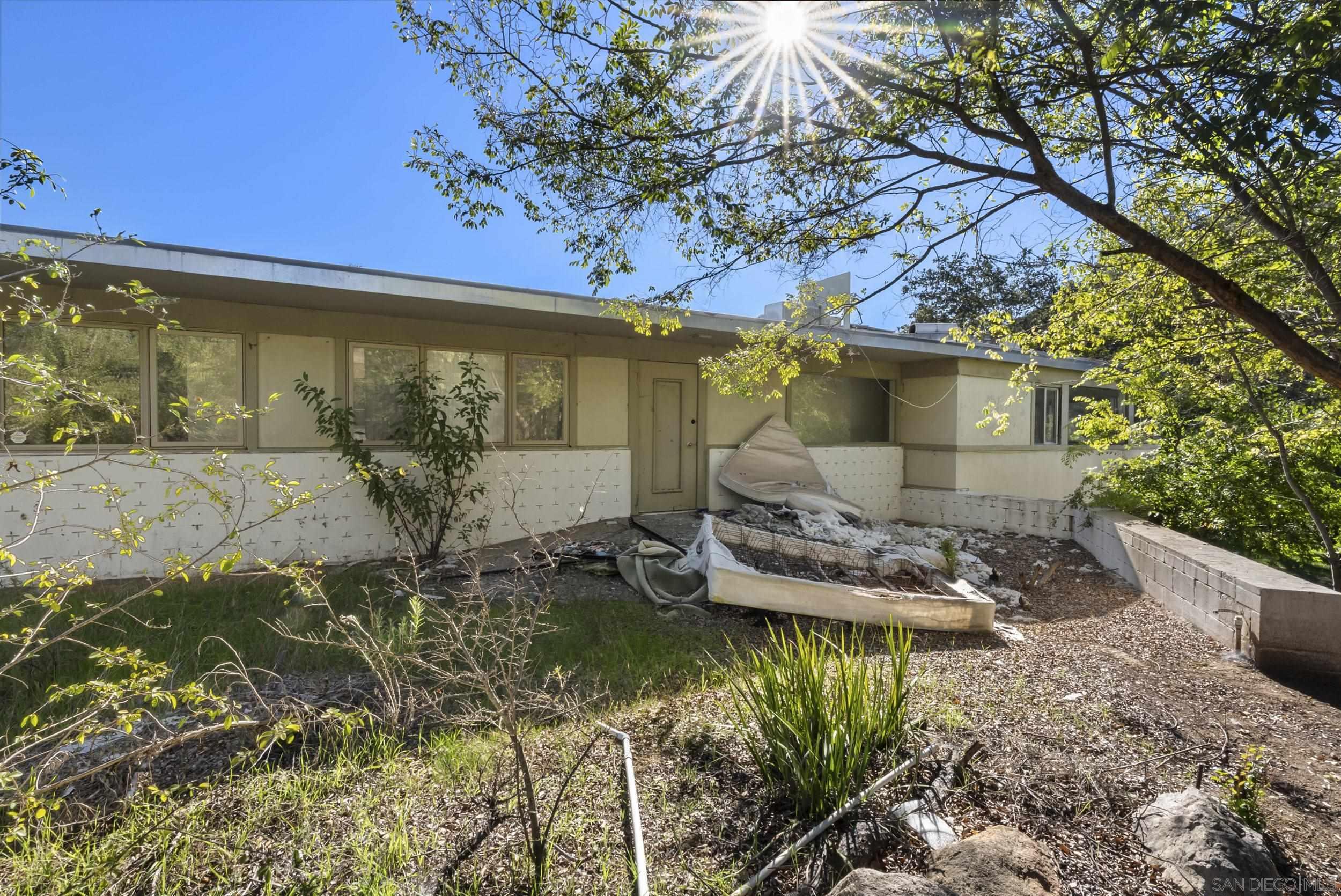 Detail Gallery Image 14 of 29 For 26448 N Lake Wohlford Rd, Valley Center,  CA 92082 - 3 Beds | 3/1 Baths