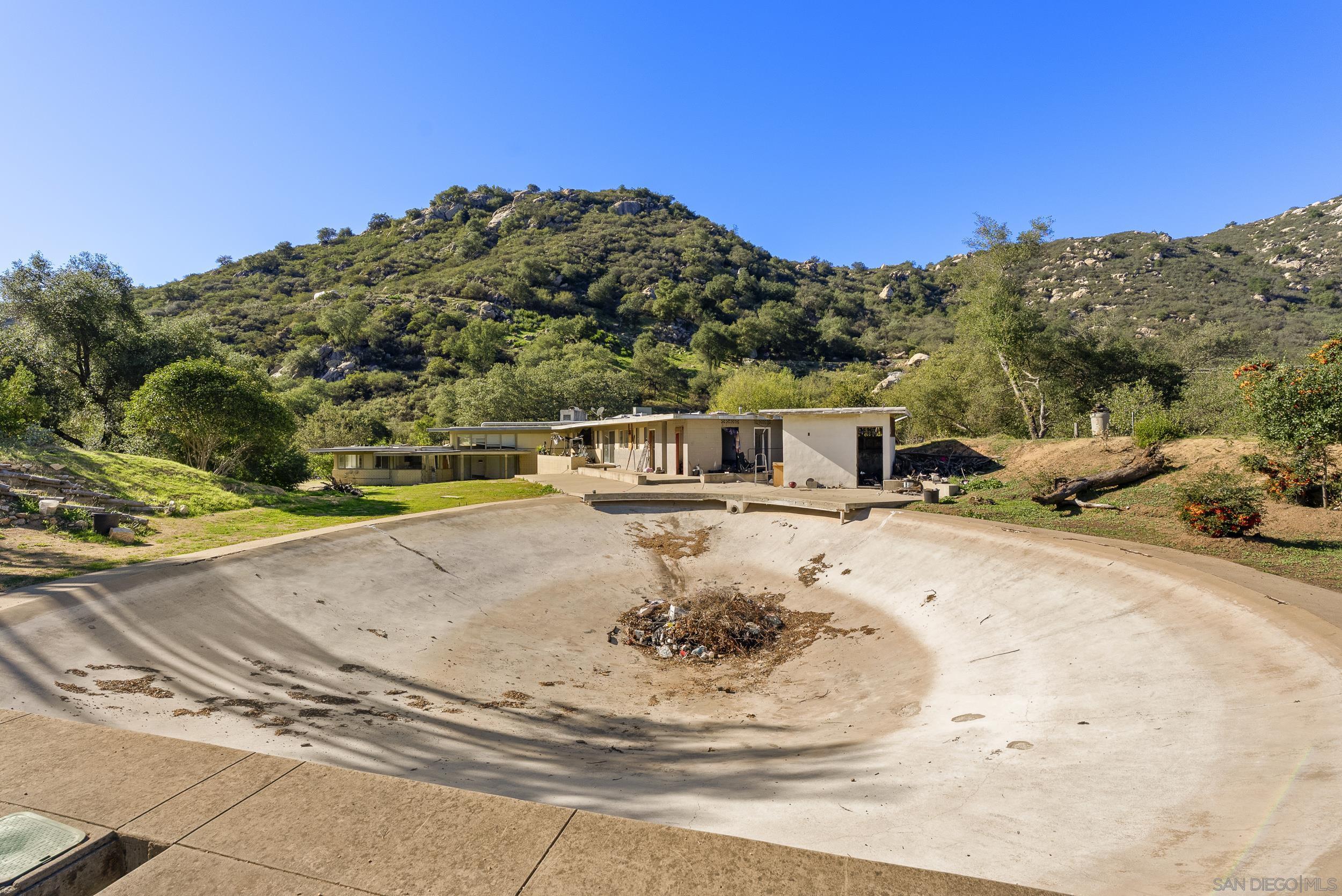 Detail Gallery Image 17 of 29 For 26448 N Lake Wohlford Rd, Valley Center,  CA 92082 - 3 Beds | 3/1 Baths